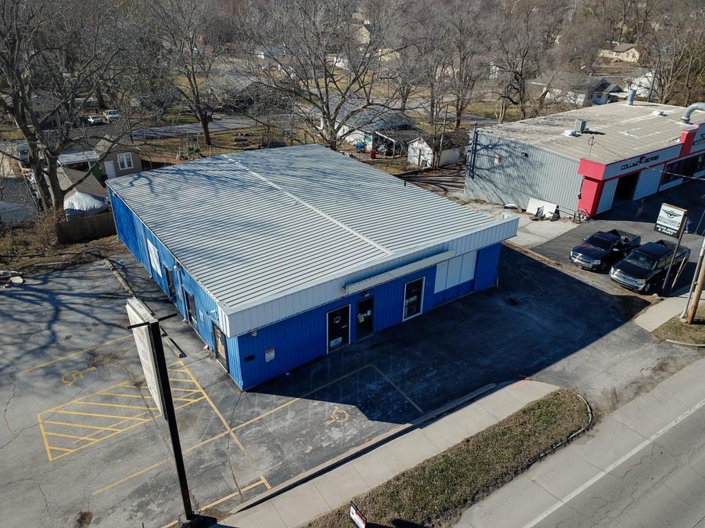 811 E 23rd Street Property Photo 4