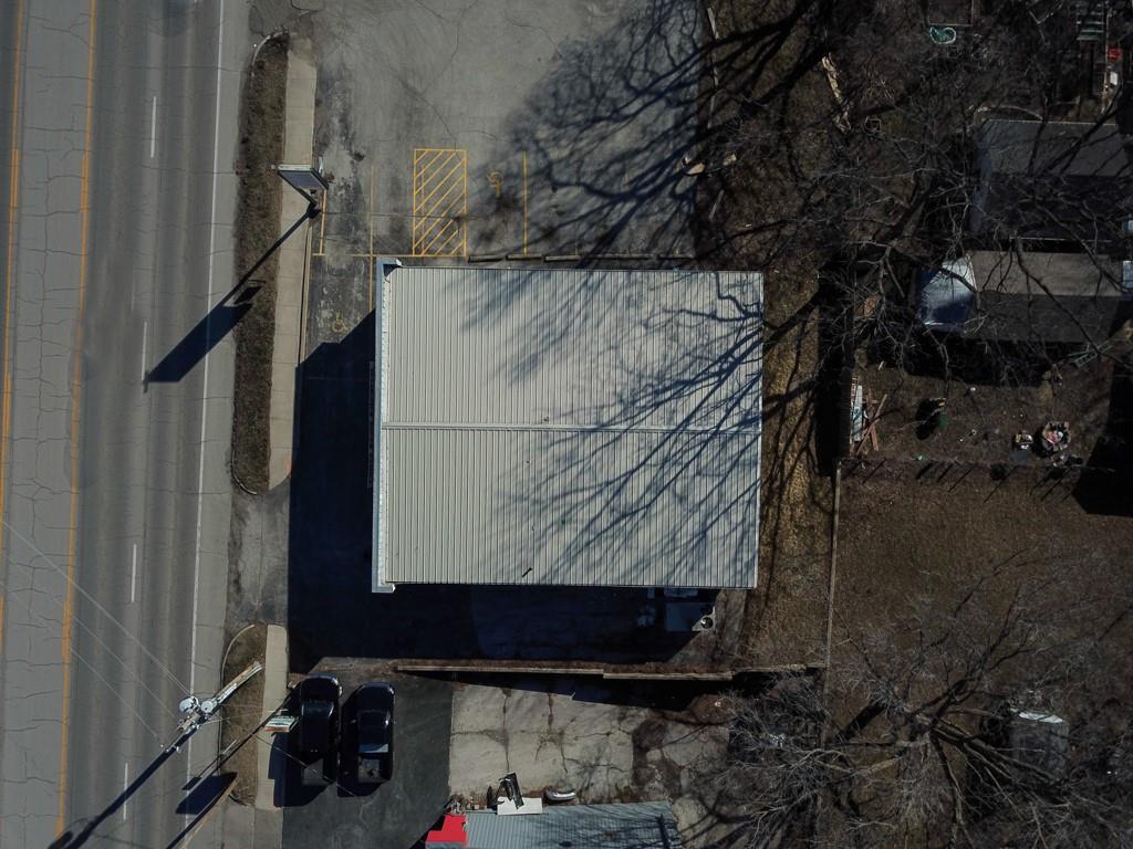 811 E 23rd Street Property Photo 7