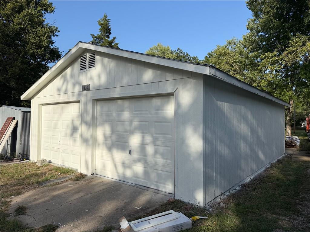 410 S Cherry Street Property Photo 1