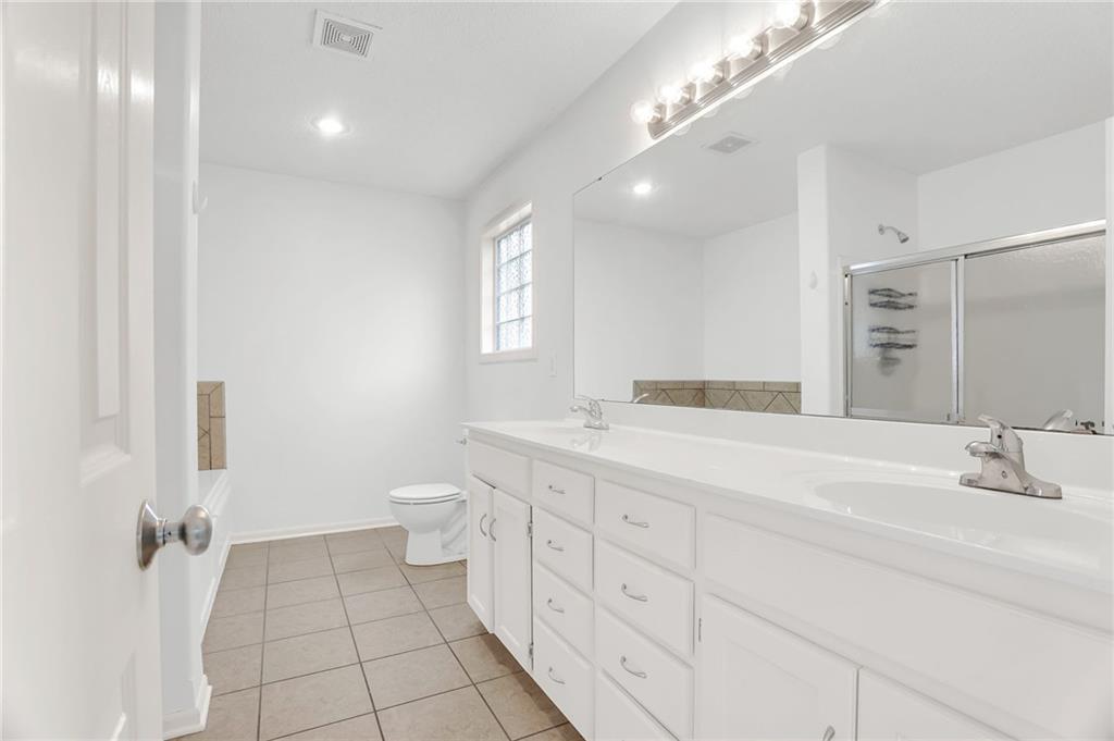 9015 N Essex Drive Property Photo 13