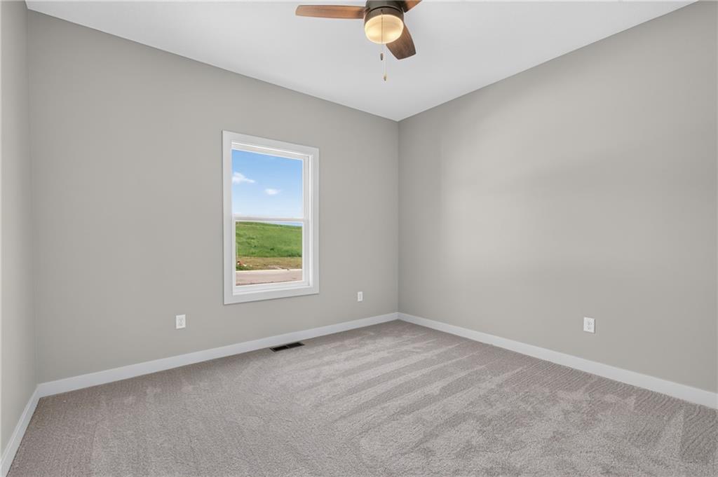 702 W Marlow Street Property Photo 23