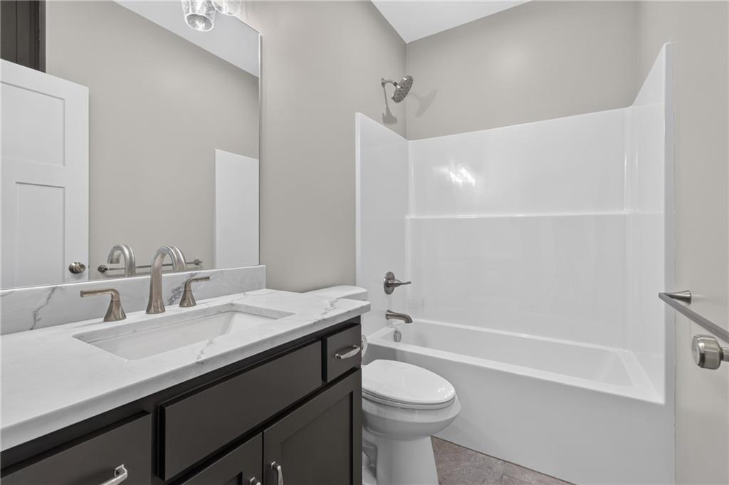702 W Marlow Street Property Photo 25