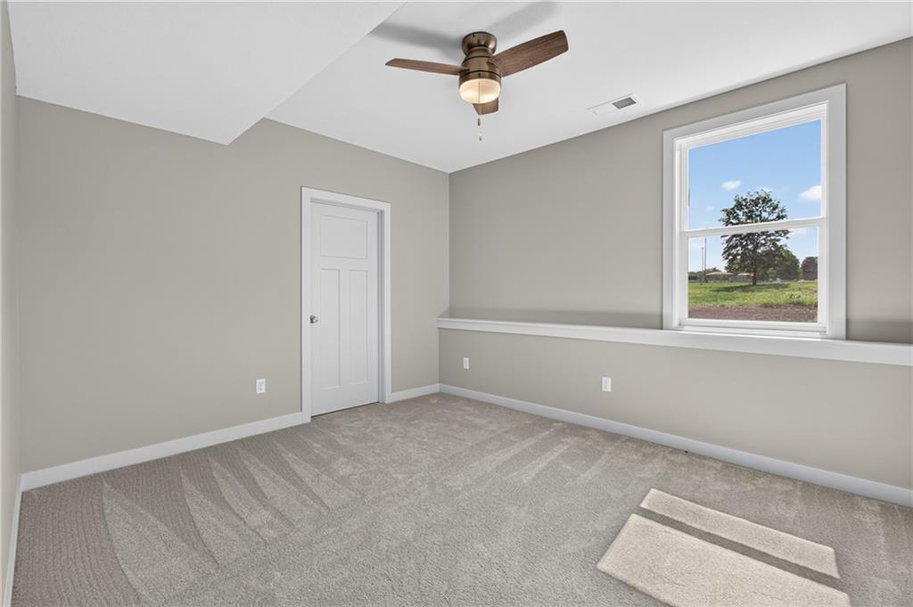 702 W Marlow Street Property Photo 32