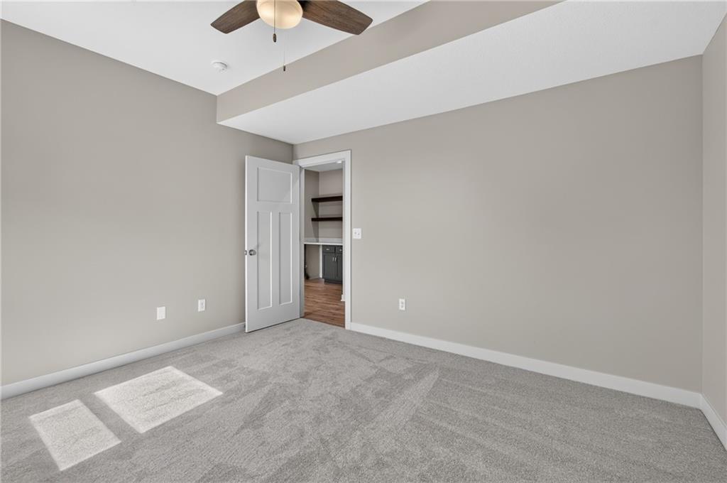 702 W Marlow Street Property Photo 33