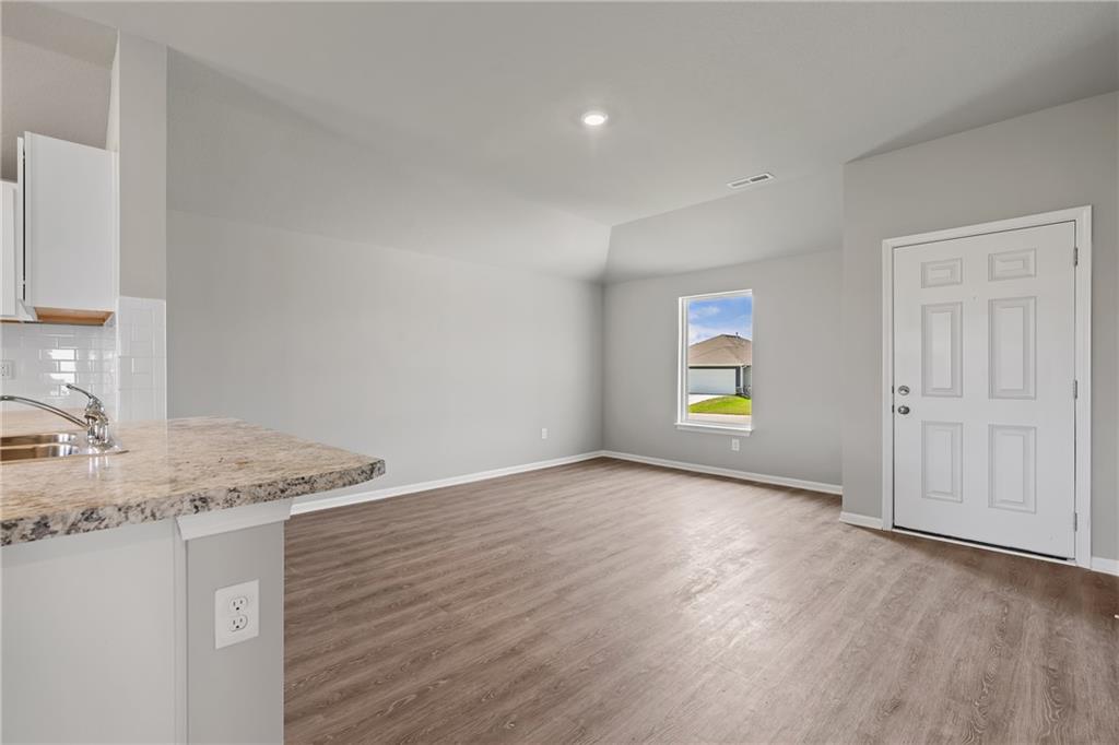 20340 W 195th Street Property Photo 12