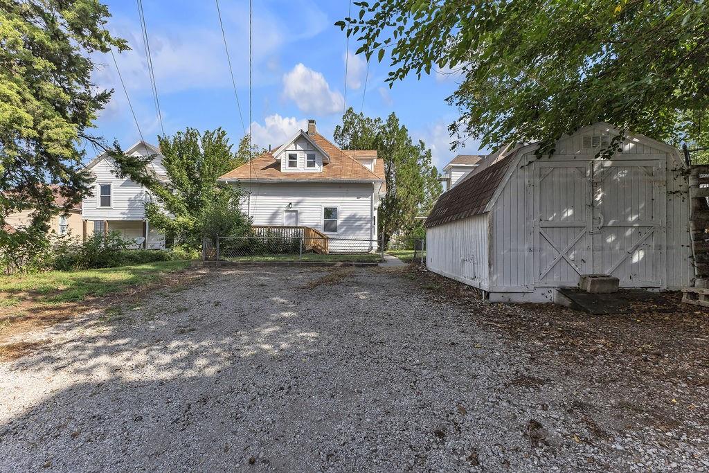 2634 Olive Street Property Photo 5