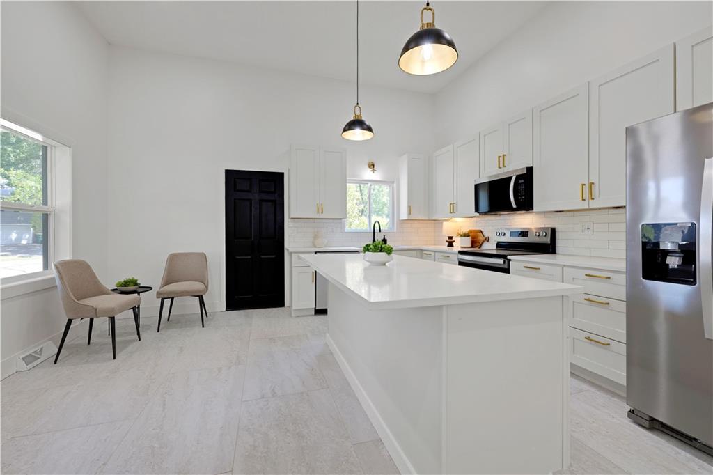 9901 Countryside Road Property Photo 10