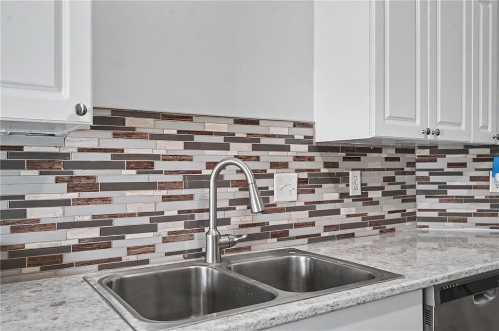 2012 E 26th Street Property Photo 14