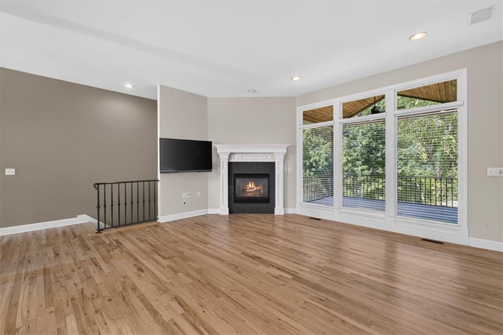 40 E 108 Terrace Property Photo 10
