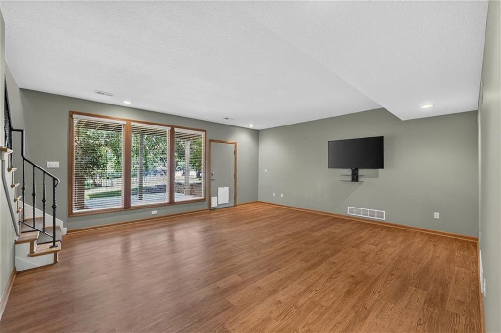 40 E 108 Terrace Property Photo 27