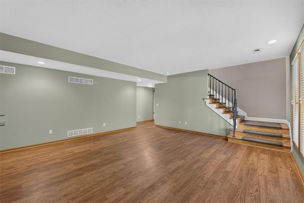 40 E 108 Terrace Property Photo 29