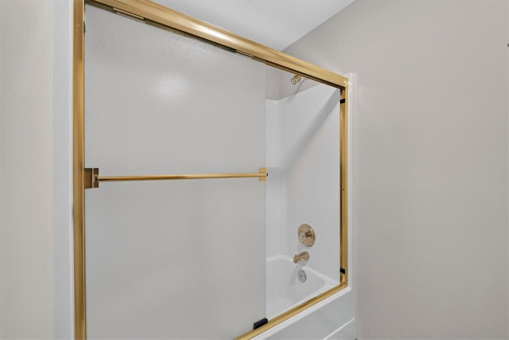 40 E 108 Terrace Property Photo 33