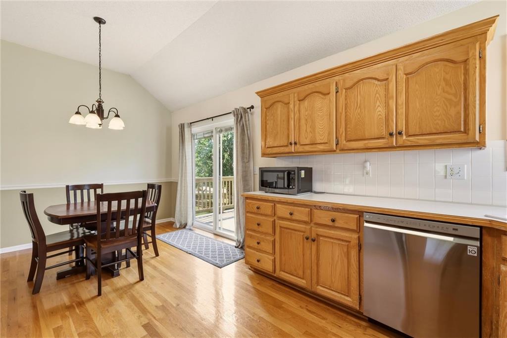 15724 S Locust Street Property Photo 15