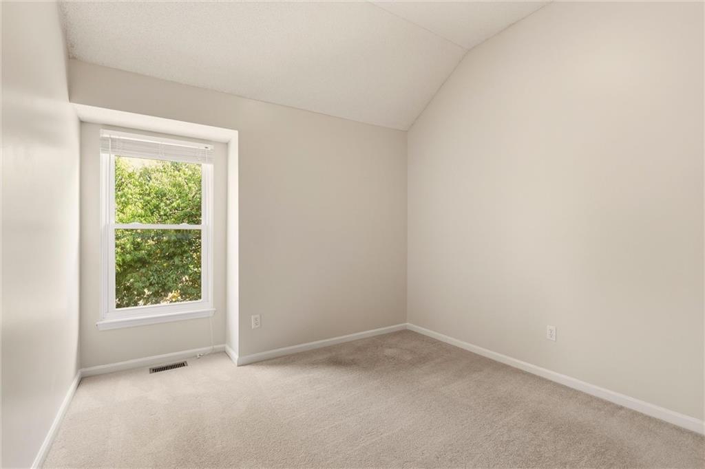 15724 S Locust Street Property Photo 21