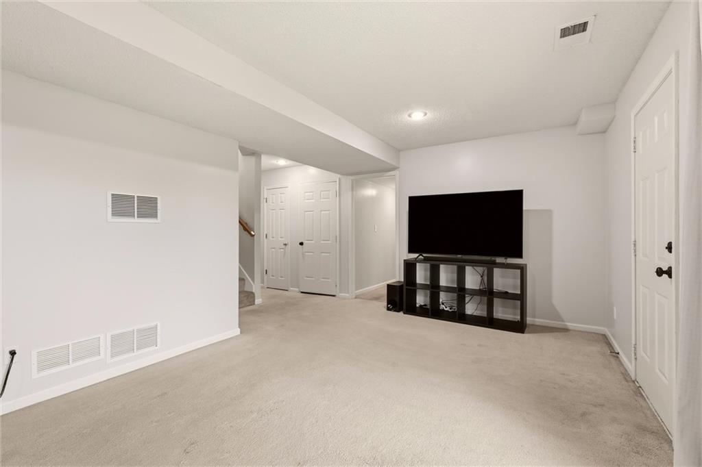 15724 S Locust Street Property Photo 24
