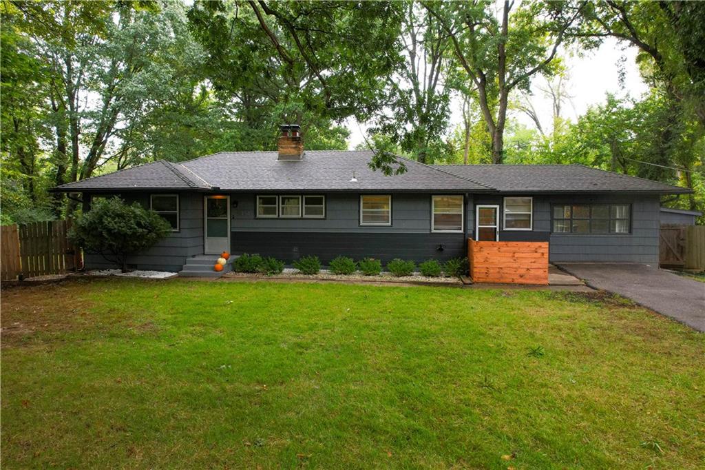 5414 Ne Carmel Road Property Photo 1