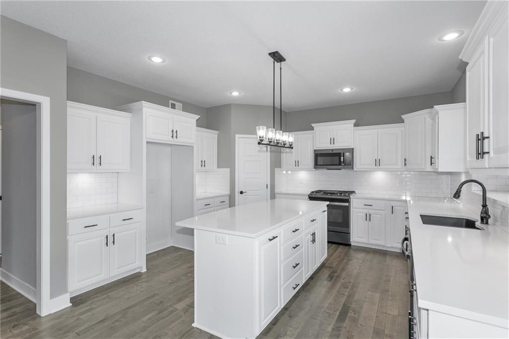 11140 N Bristol Avenue Property Photo 16