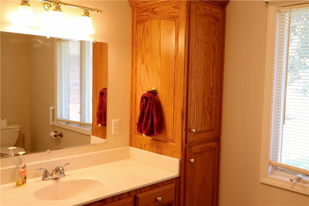 1506 Emerald Way Property Photo 18