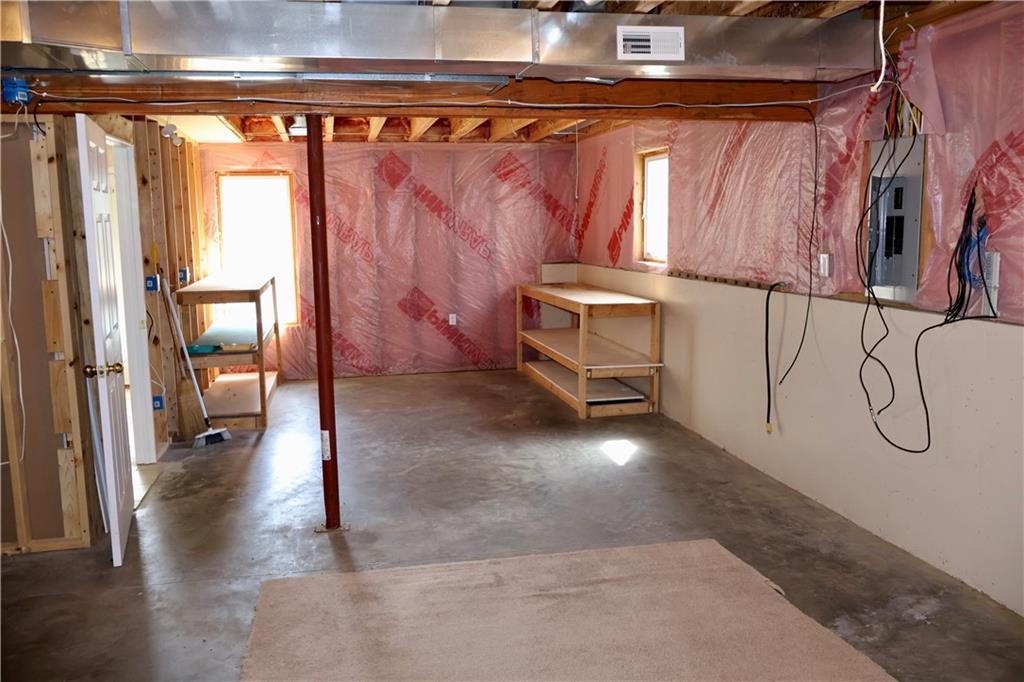 1506 Emerald Way Property Photo 27