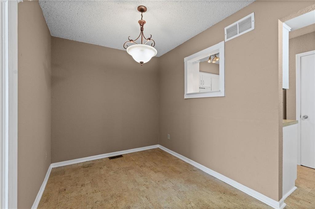 1414 E Mart-way Circle Property Photo 4