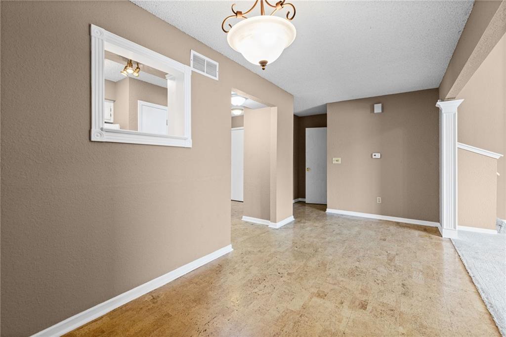 1414 E Mart-way Circle Property Photo 5