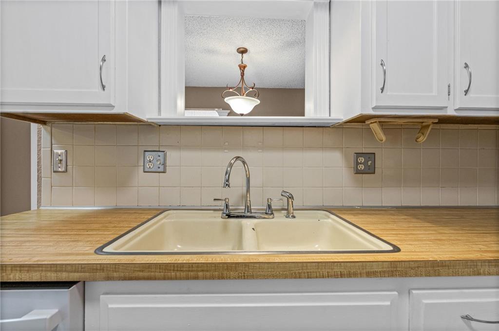 1414 E Mart-way Circle Property Photo 8
