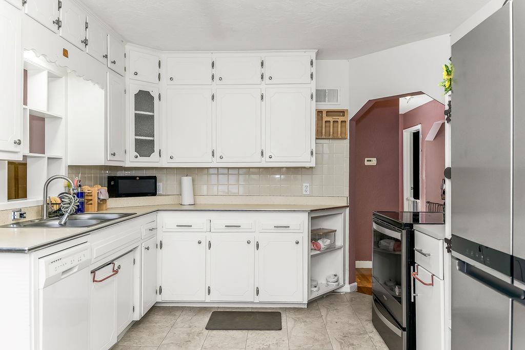 1205 N 90th Street Property Photo 9