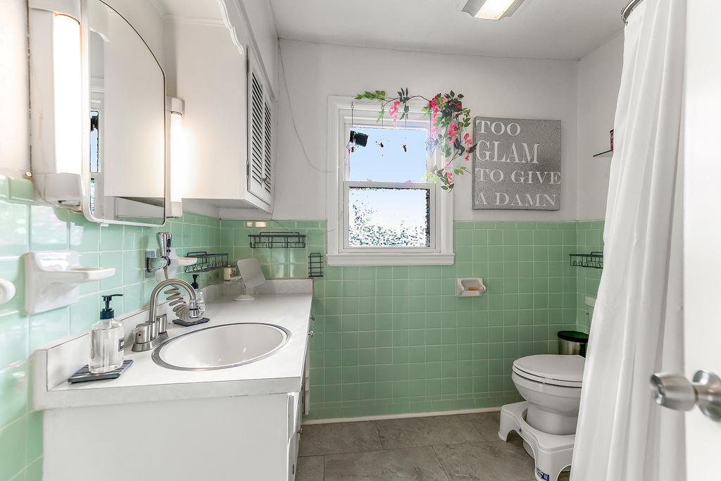 1205 N 90th Street Property Photo 15