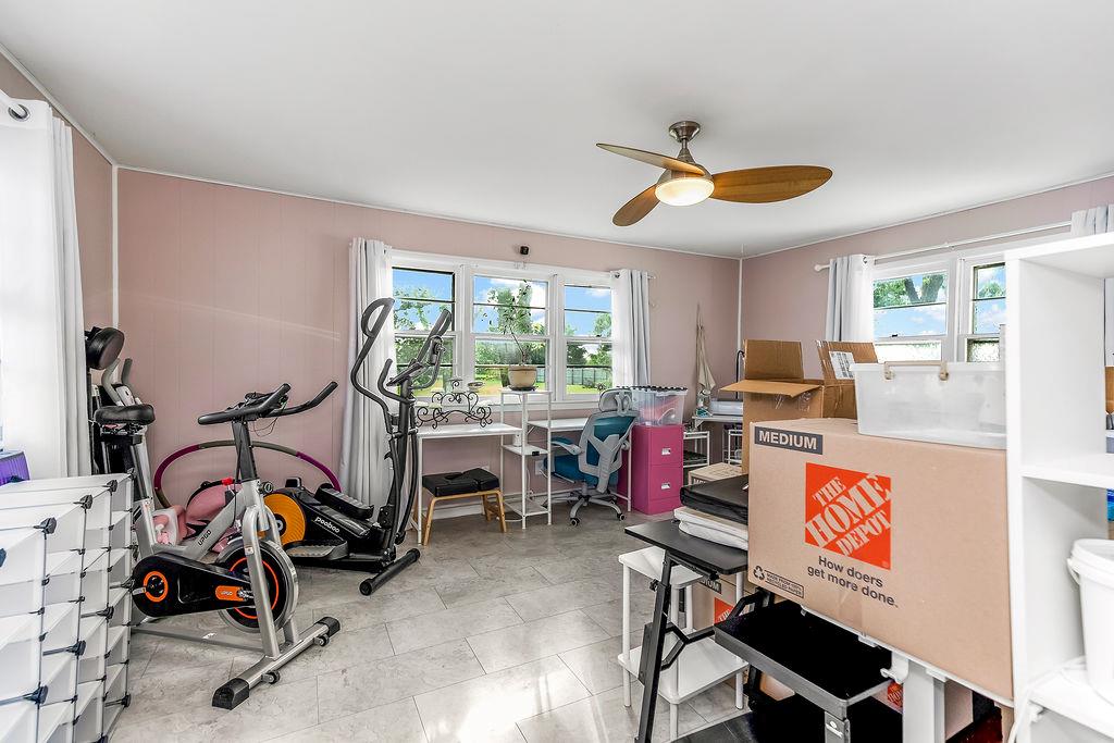 1205 N 90th Street Property Photo 16