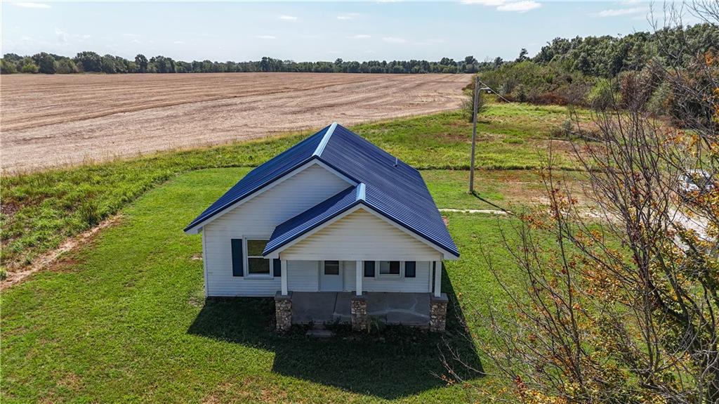 4956 East 800 Road Property Photo 2