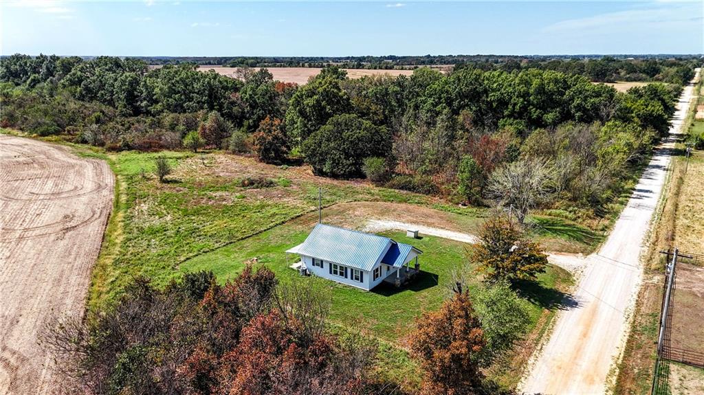 4956 East 800 Road Property Photo 3