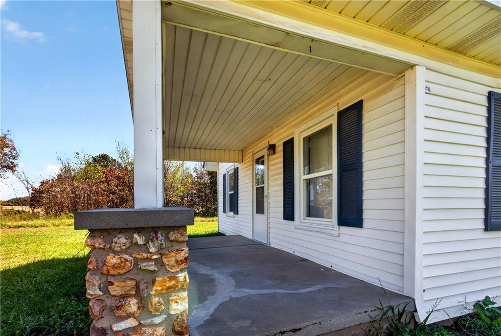 4956 East 800 Road Property Photo 11
