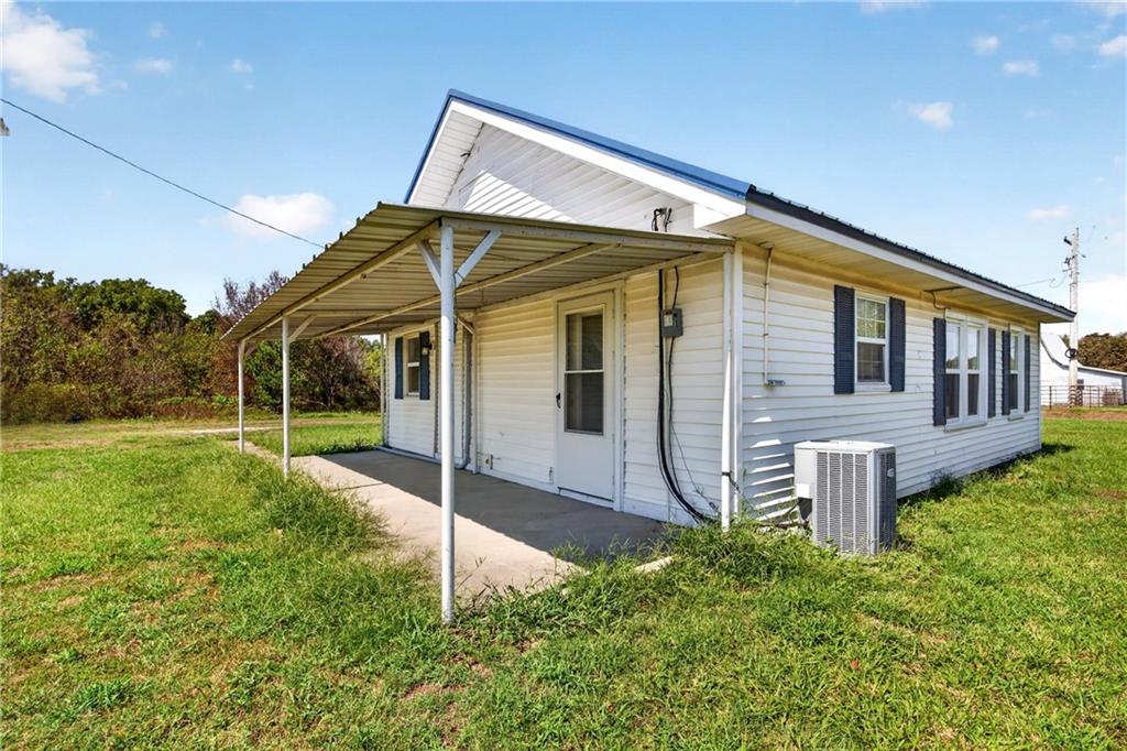 4956 East 800 Road Property Photo 16