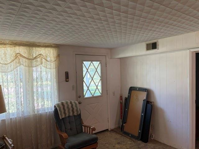 103 E 4th Street Property Photo 7