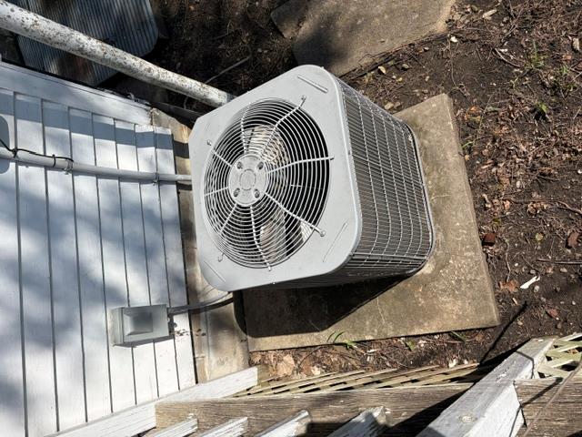 103 E 4th Street Property Photo 34