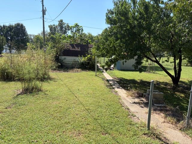 103 E 4th Street Property Photo 36