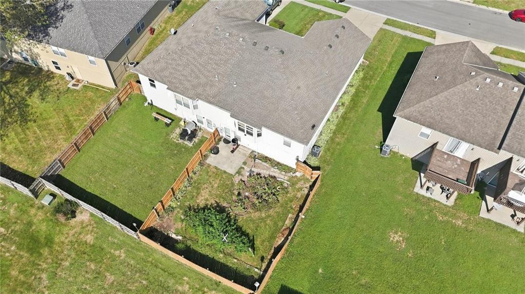 1203 Nw Scenic Drive Property Photo 2