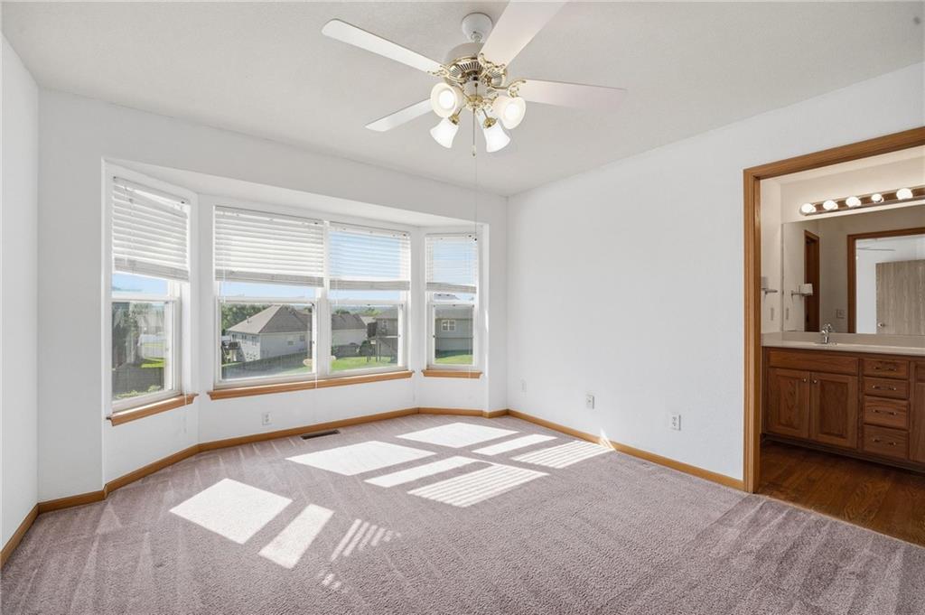 1203 Nw Scenic Drive Property Photo 18
