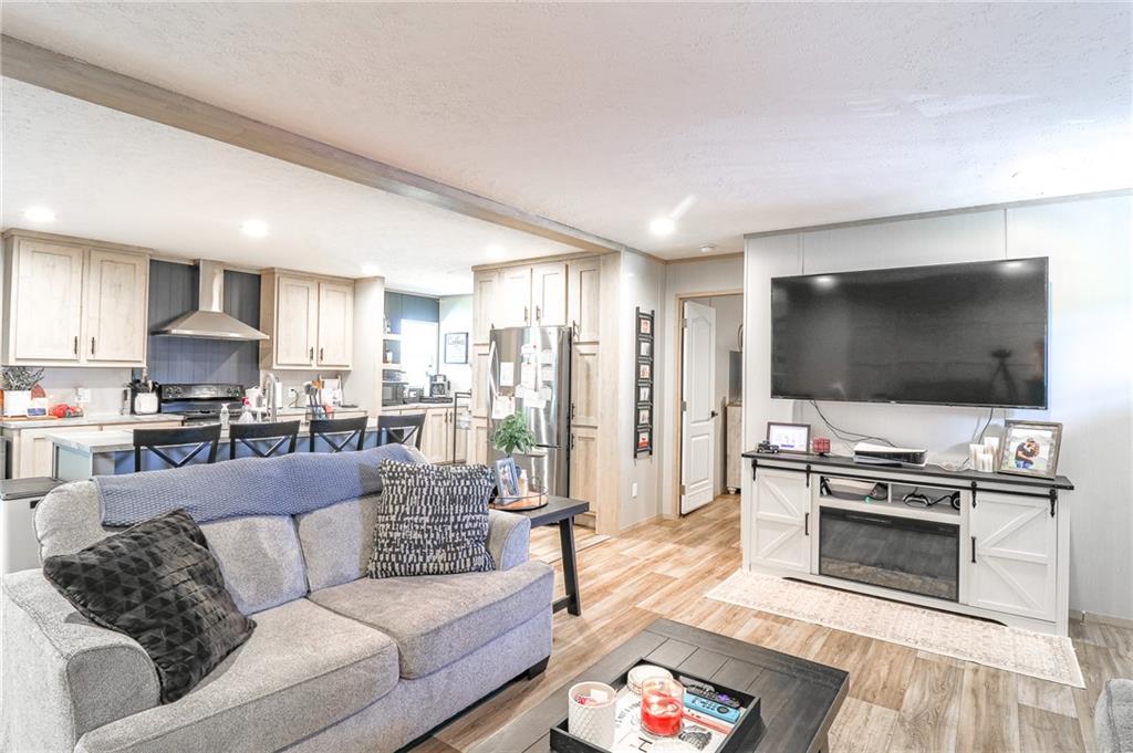 213 S Walnut Street Property Photo 6