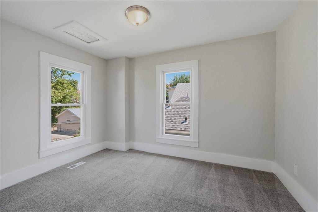 620 Northrup Avenue Property Photo 17