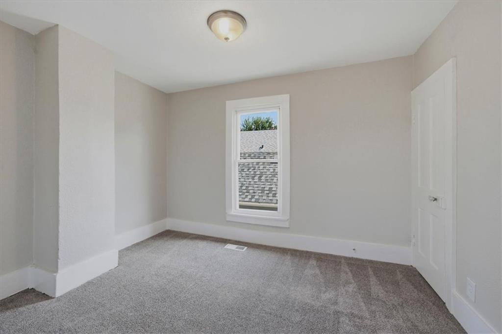 620 Northrup Avenue Property Photo 19