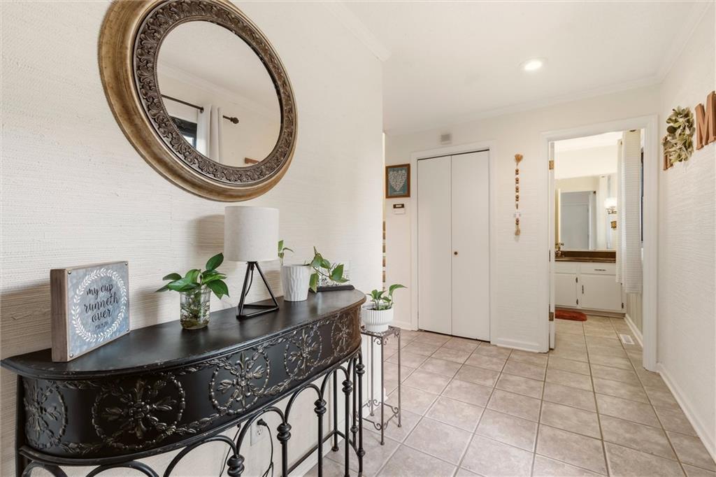 10258 Cedarbrooke Lane Property Photo 3