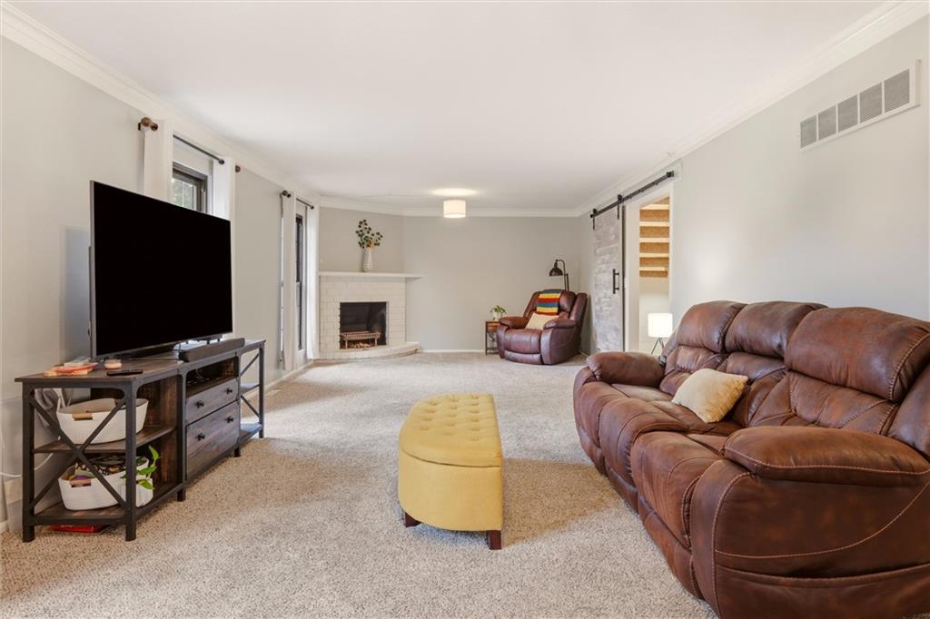 10258 Cedarbrooke Lane Property Photo 9