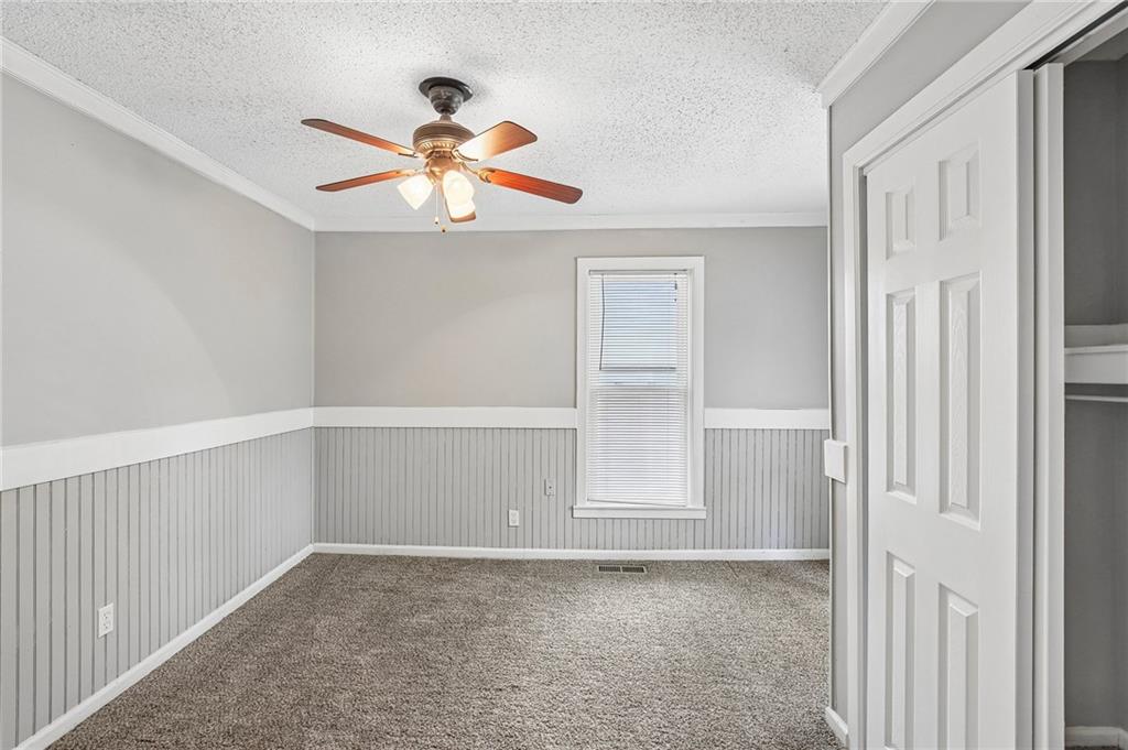 325 S Cherry Street Property Photo 10