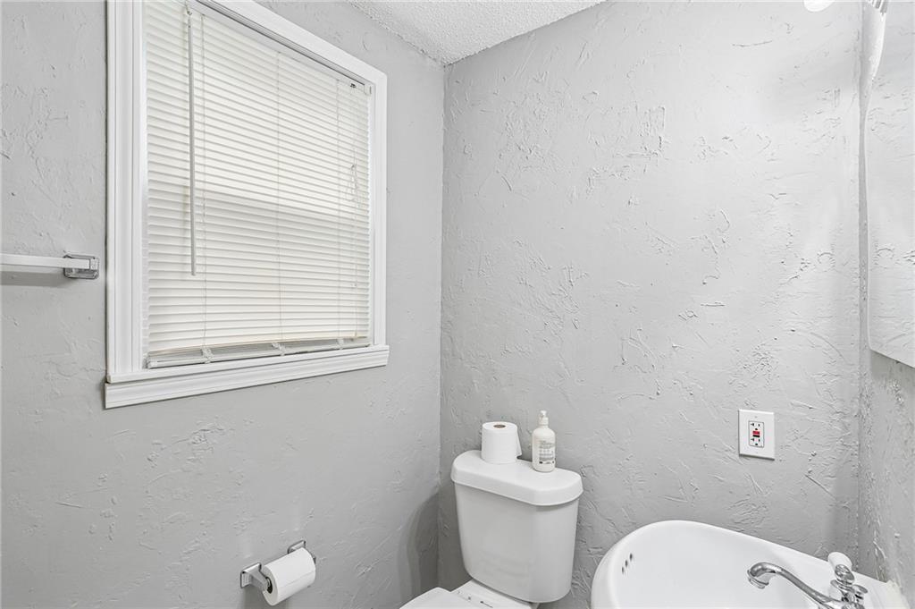 325 S Cherry Street Property Photo 13