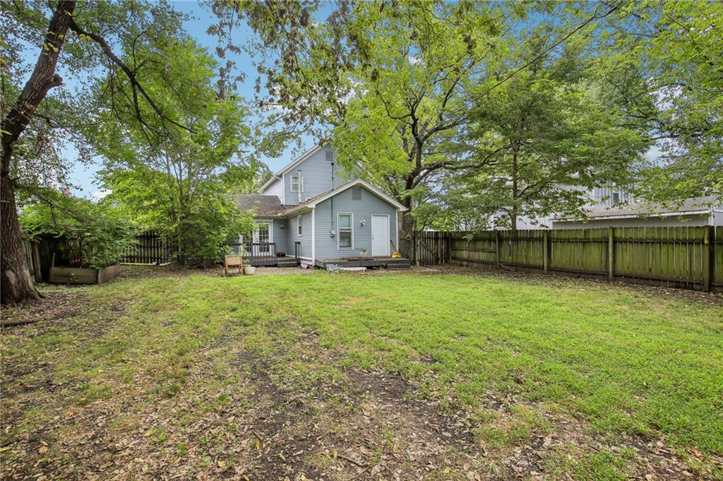325 S Cherry Street Property Photo 23
