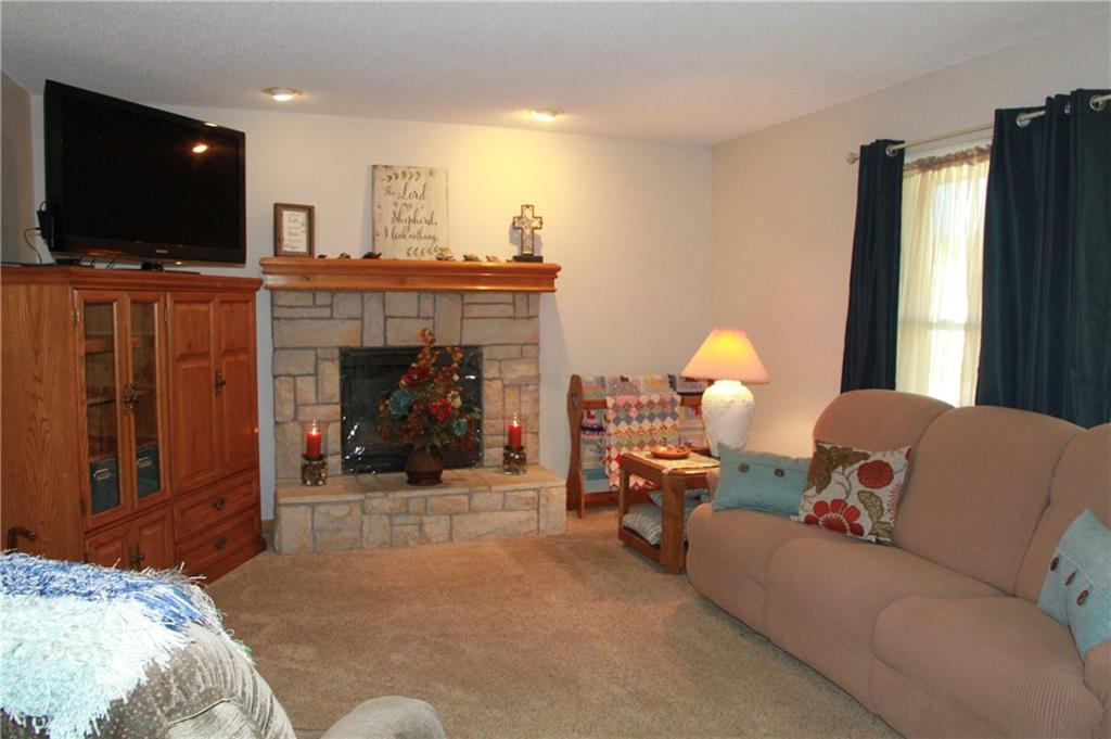 945 E Cottage Creek Drive Property Photo 5