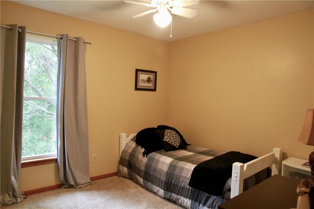 945 E Cottage Creek Drive Property Photo 22
