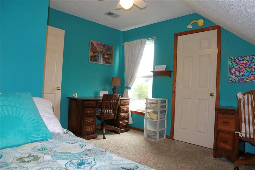 945 E Cottage Creek Drive Property Photo 23