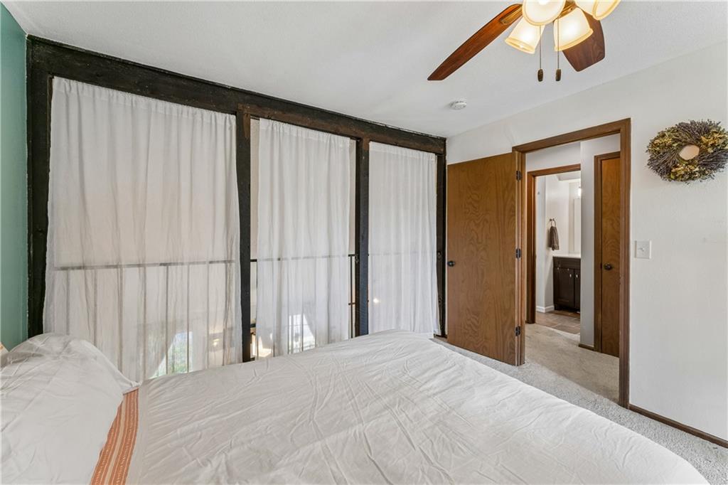 5733 N London Avenue Property Photo 25